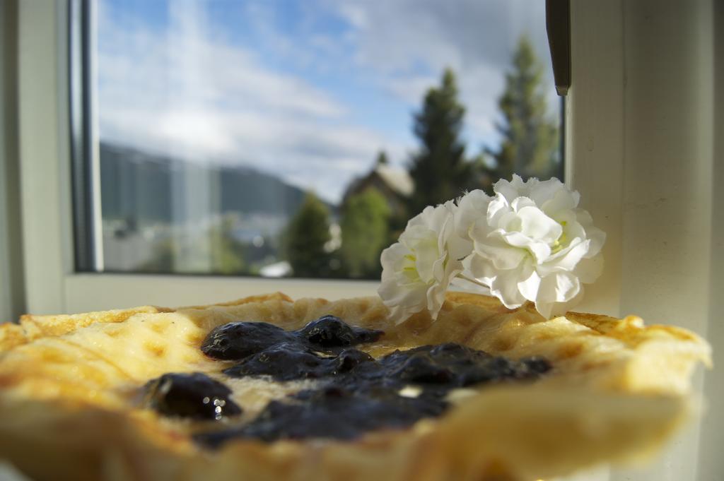 Bed & Waffles, Tromso Hotell Exteriör bild